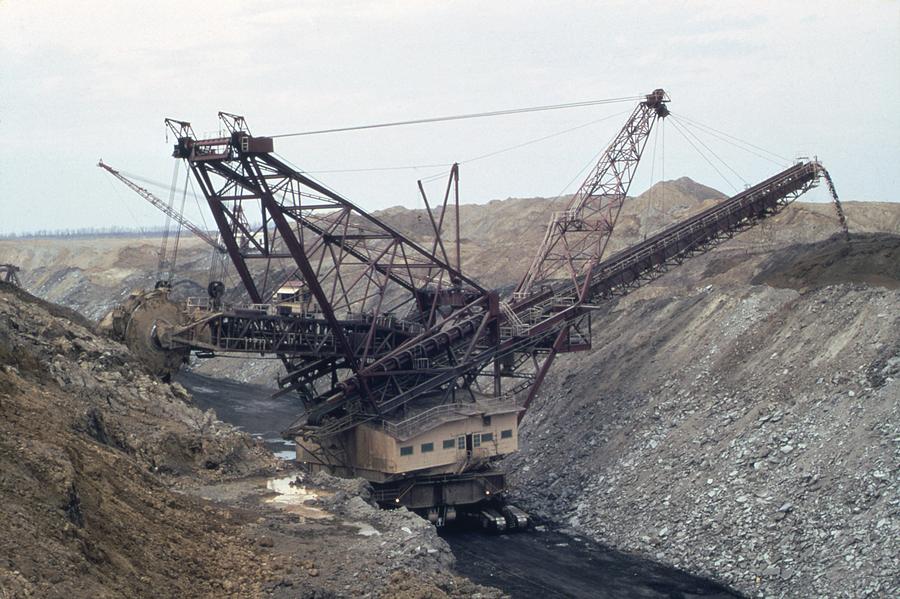 giant mining machine