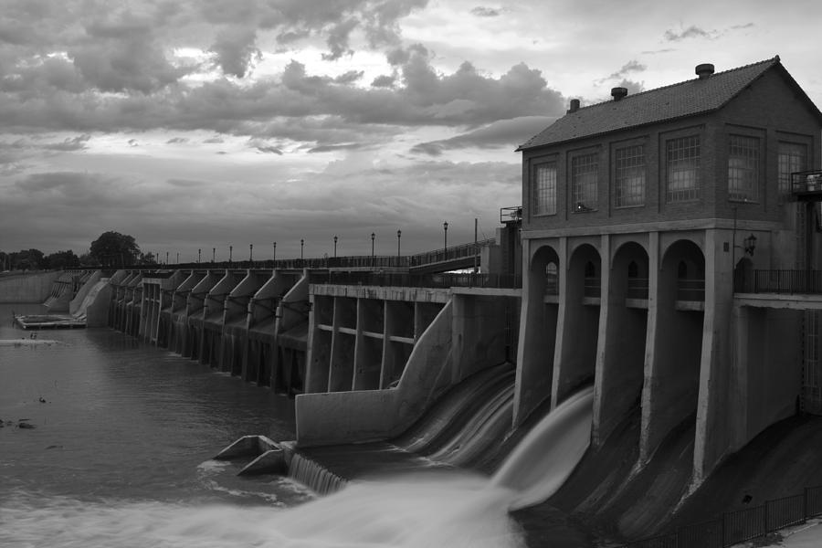 Hydro Flow II Photograph by Ricky Barnard