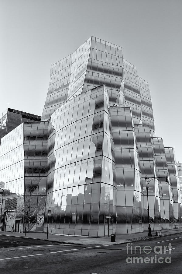 New York City Photograph - IAC Building VI by Clarence Holmes