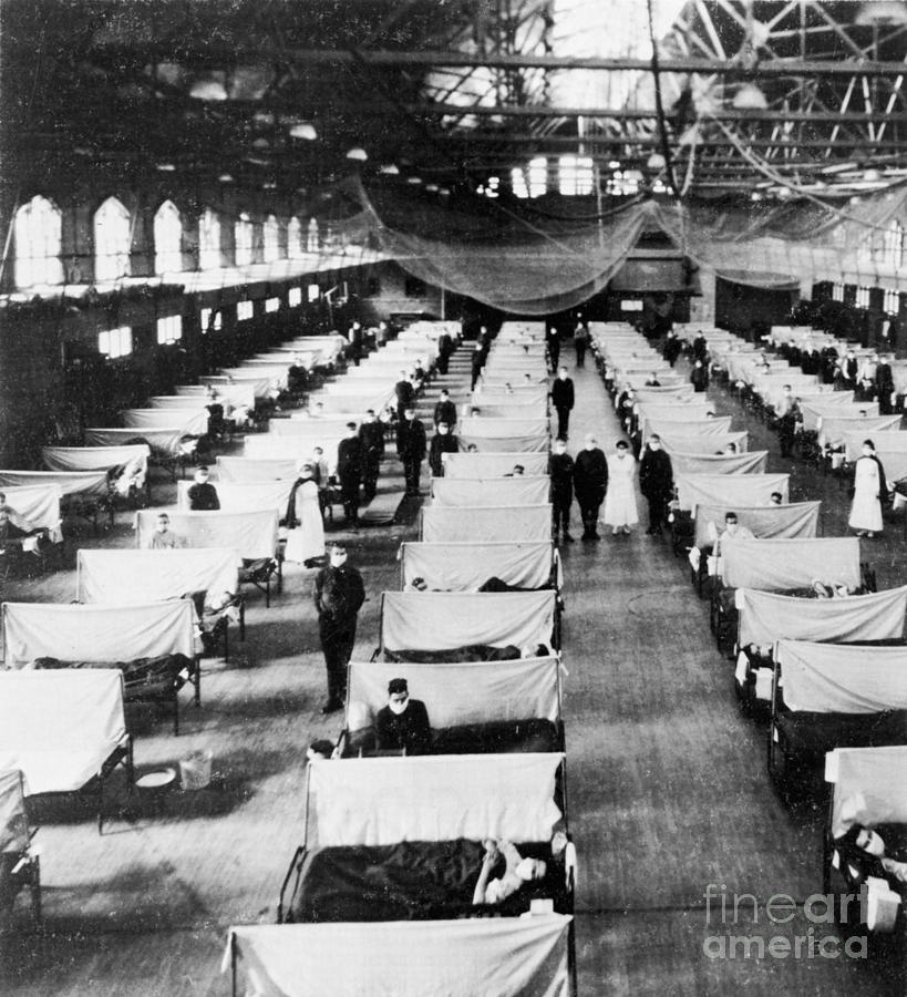 Influenza Epidemic Photograph by Science Source