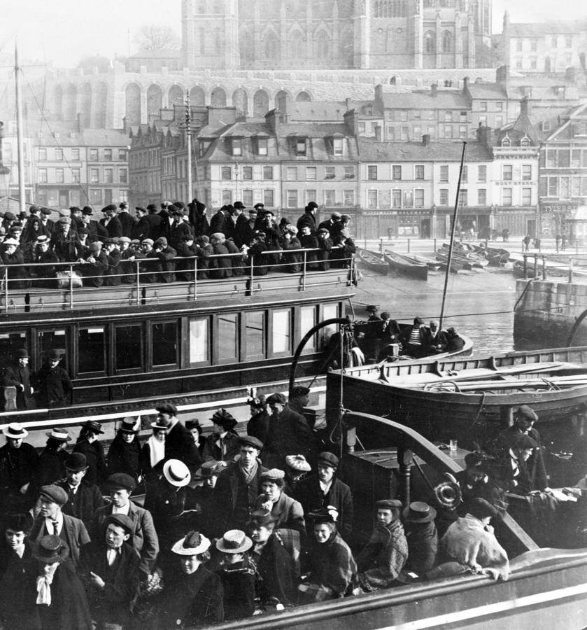 Irish Immigrants fleeing Ireland - c 1903 Photograph by International  Images