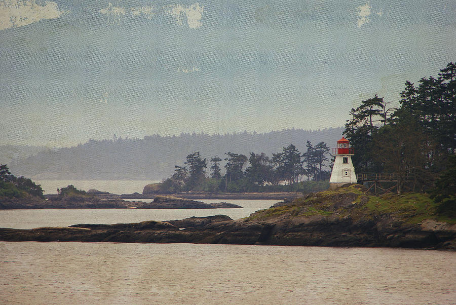 Island Lighthouse - textured Photograph by Marilyn Wilson