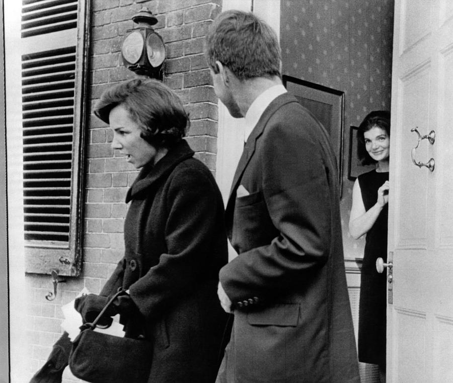 Jacqueline Kennedy, In Doorway Photograph by Everett - Fine Art America