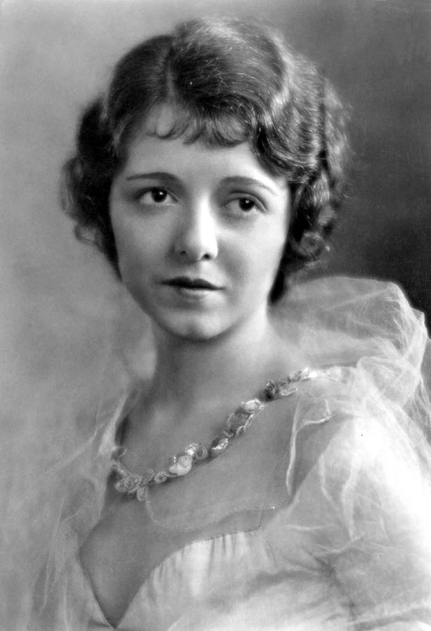 Portrait Photograph - Janet Gaynor, Ca. 1929 by Everett