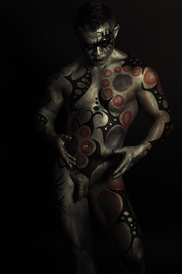Nude Photograph - Jeff Body Painting by RoByn Thompson