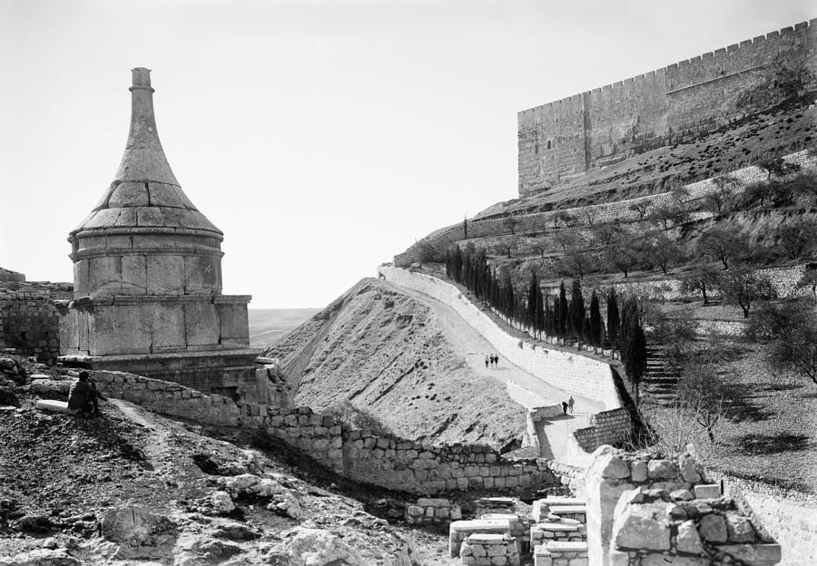 20th Century Photograph - Jerusalem: Absaloms Pillar by Granger