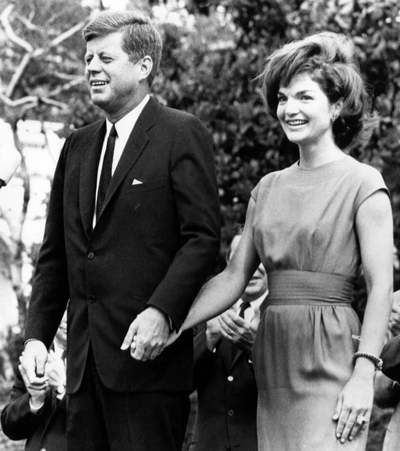 John F. Kennedy And Jacqueline Kennedy Photograph by Everett - Fine Art ...