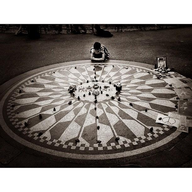 Blackandwhite Photograph - John Lennon Memorial - Strawberry by Kirshan Murphy