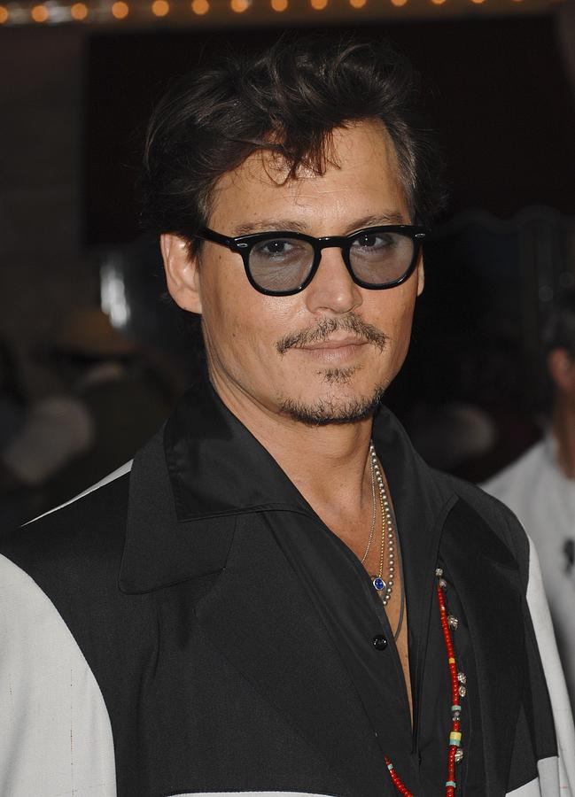 Johnny Depp Photograph - Johnny Depp At Arrivals For Pirates by Everett