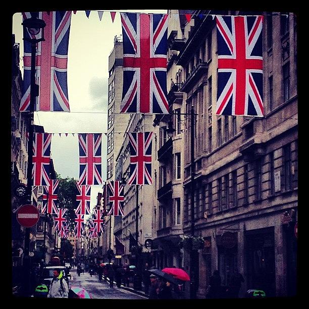 London Photograph - Jubilee by Maeve O Connell