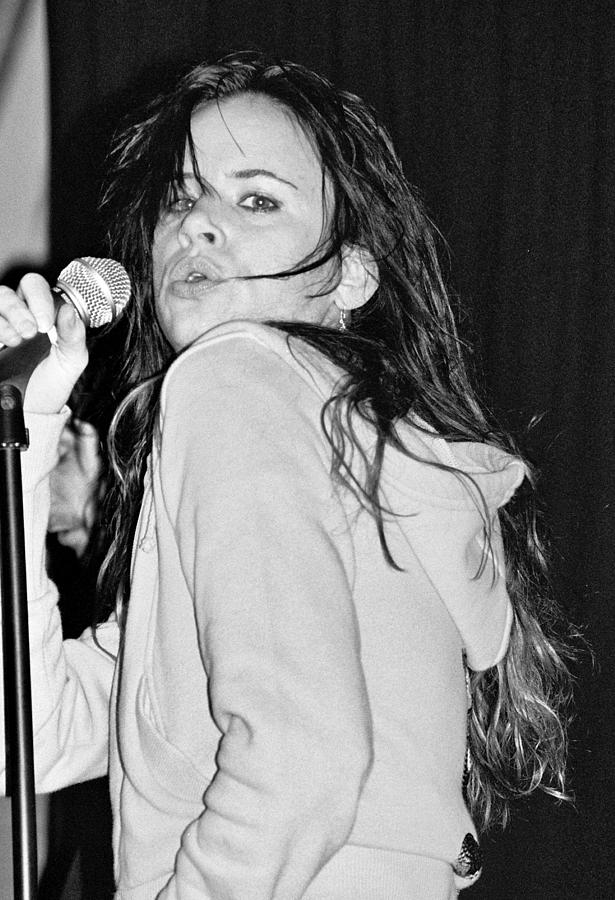 Juliette Lewis Photograph by Gary Smith