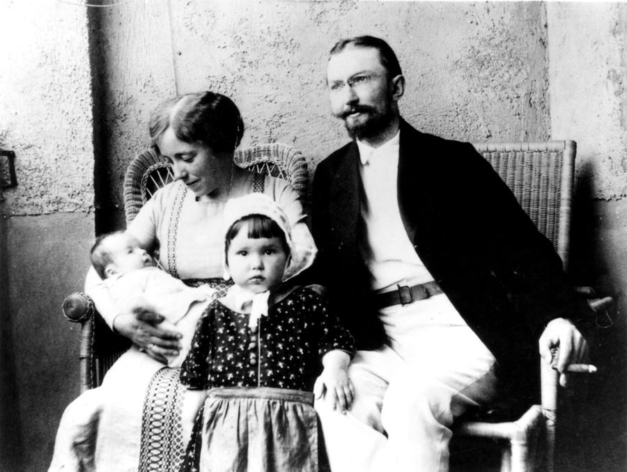 1910s Photograph - Karen Horney With Her Husband Oskar by Everett