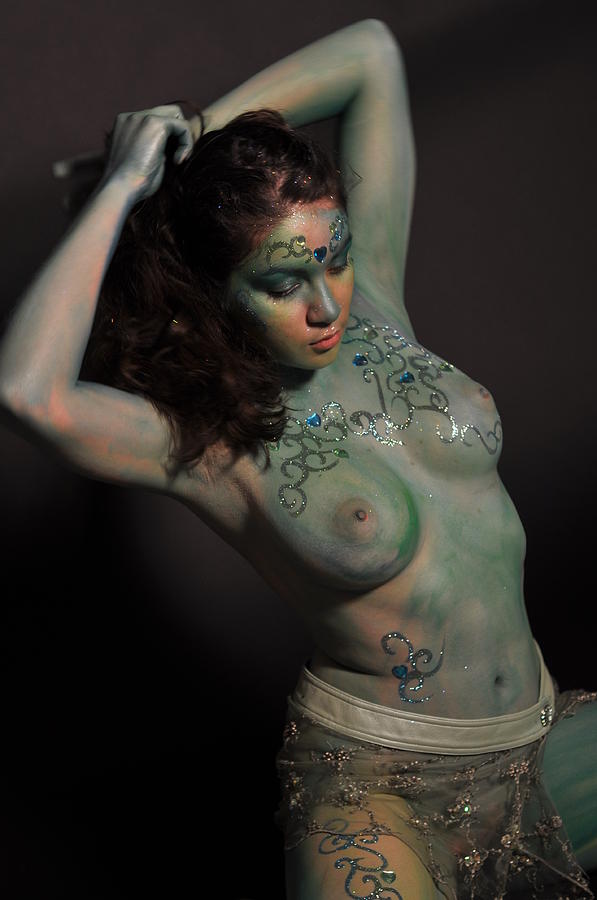 Nude Photograph - Kasper Body Painting by RoByn Thompson