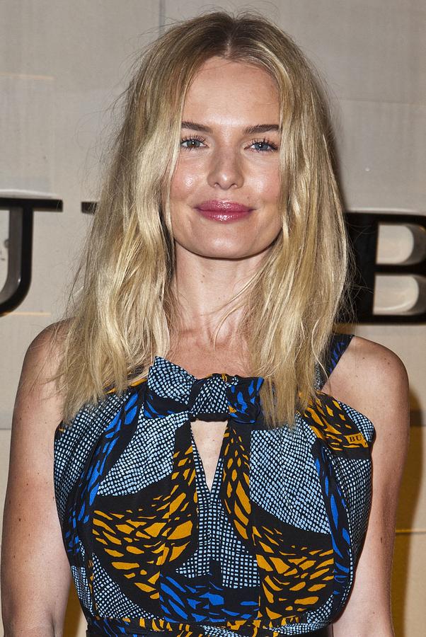 Portrait Photograph - Kate Bosworth At Arrivals For Burberry by Everett
