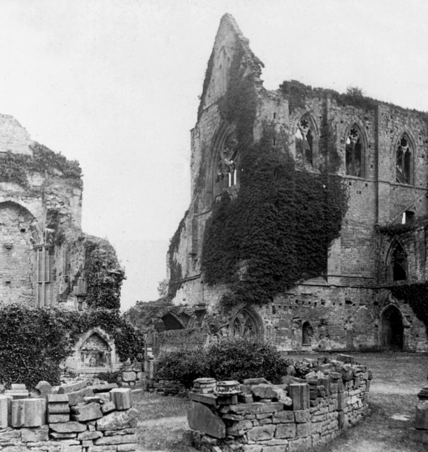Kenilworth Castle - England - c 1897 Photograph by International  Images