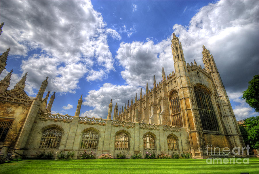 Kings College - Cambridge Photograph by Yhun Suarez