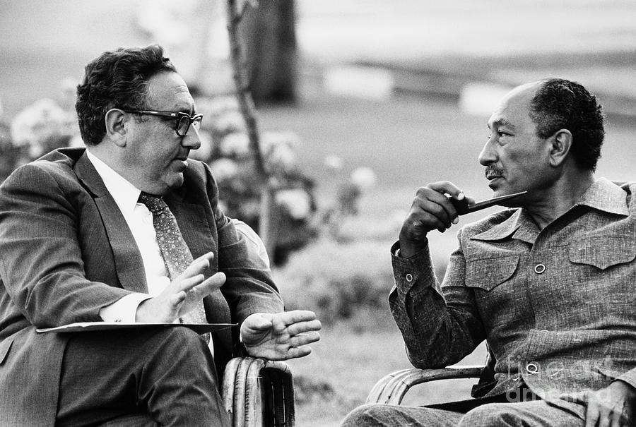 Kissinger And Sadat, 1975 Photograph by Granger