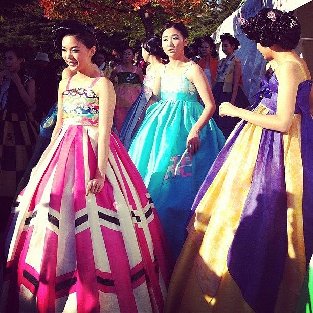 Korean Girls In Beautiful Dress Photograph by Dhita Primastari
