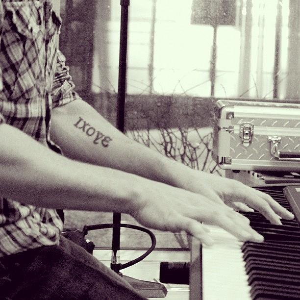 Music Photograph - #kurtscobie #piano #singer #musician by Vicki Leggett