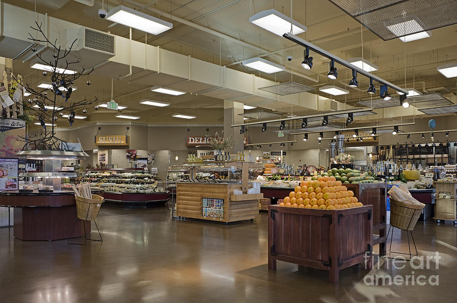 Large And Modern Grocery Store Photograph by Robert Pisano