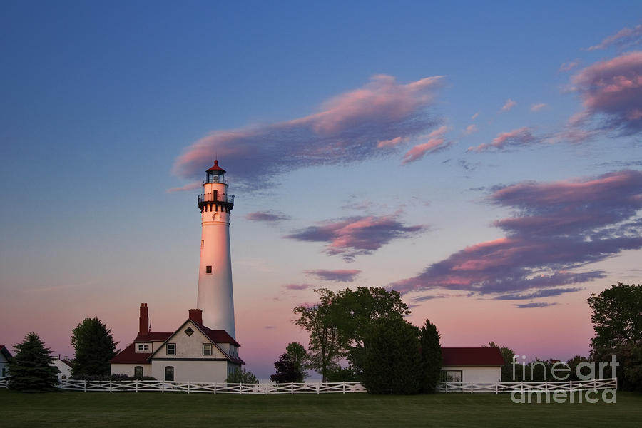 Last Light of Day at Wind Point Lighthouse - D001125 Photograph by Daniel Dempster