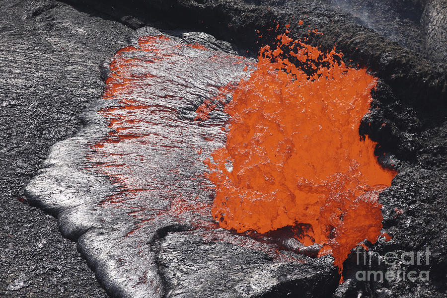 Nature Photograph - Lava Bursting At Edge Of Active Lava by Richard Roscoe