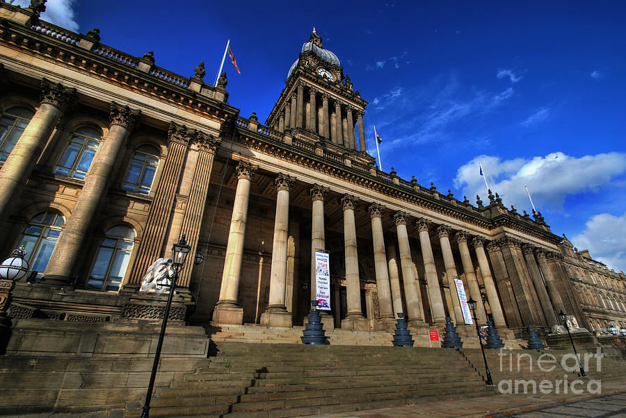 Leeds Town Hall Photograph by Yhun Suarez
