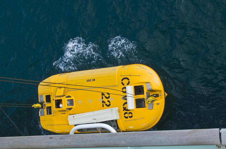 Lifeboat Splash Photograph by Richard Henne