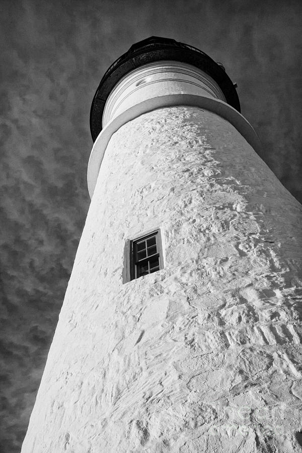 Portland Photograph - Lighthouse - black and white by Hideaki Sakurai