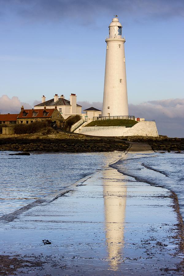 Lighthouse Whitley Bay, Northumberland Photograph by John Short