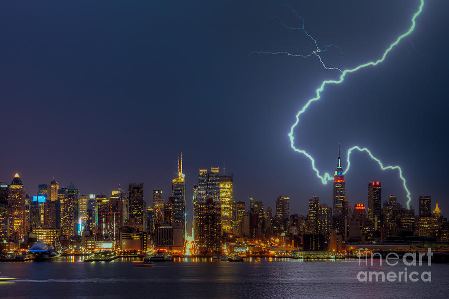 Lightning Over New York City VII Photograph by Clarence Holmes