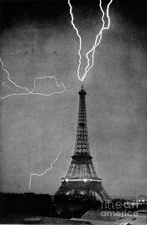 Paris Photograph - Lightning Strikes Eiffel Tower, 1902 by Science Source