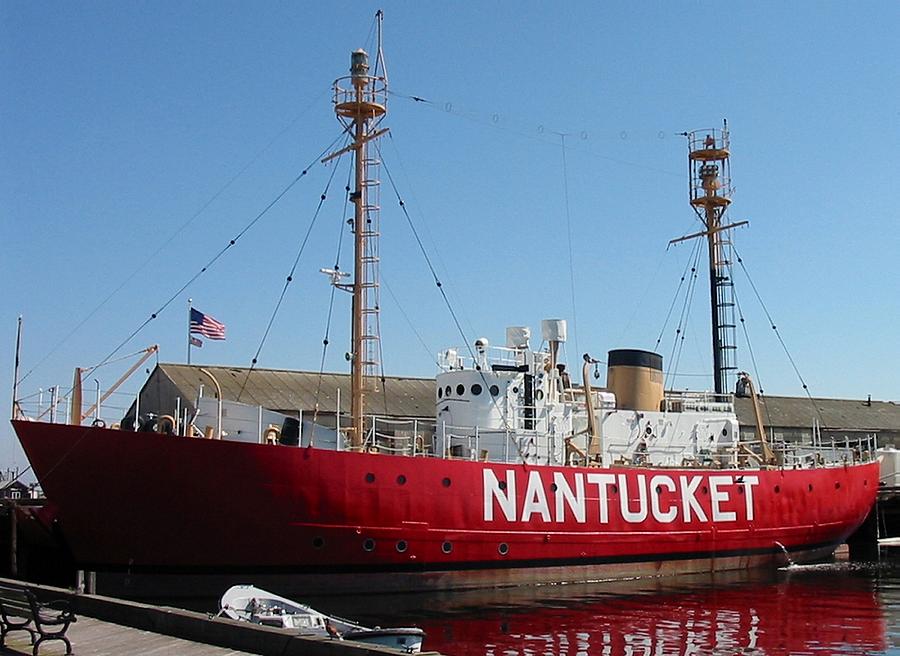 Lightship Nantucket Photograph by Lin Grosvenor