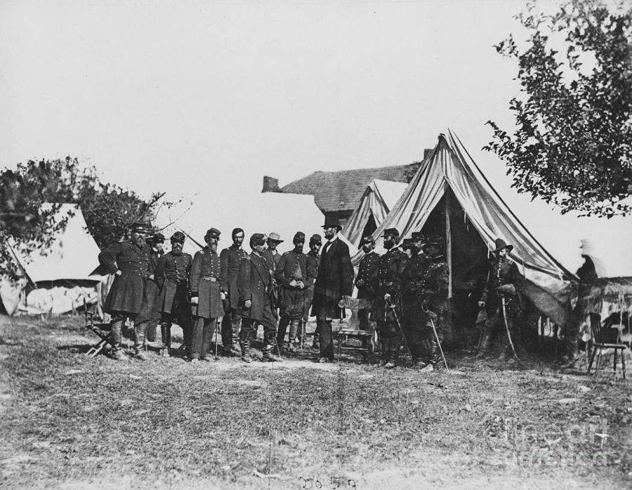 Abraham Lincoln Photograph - Lincoln At Antietam by Photo Researchers