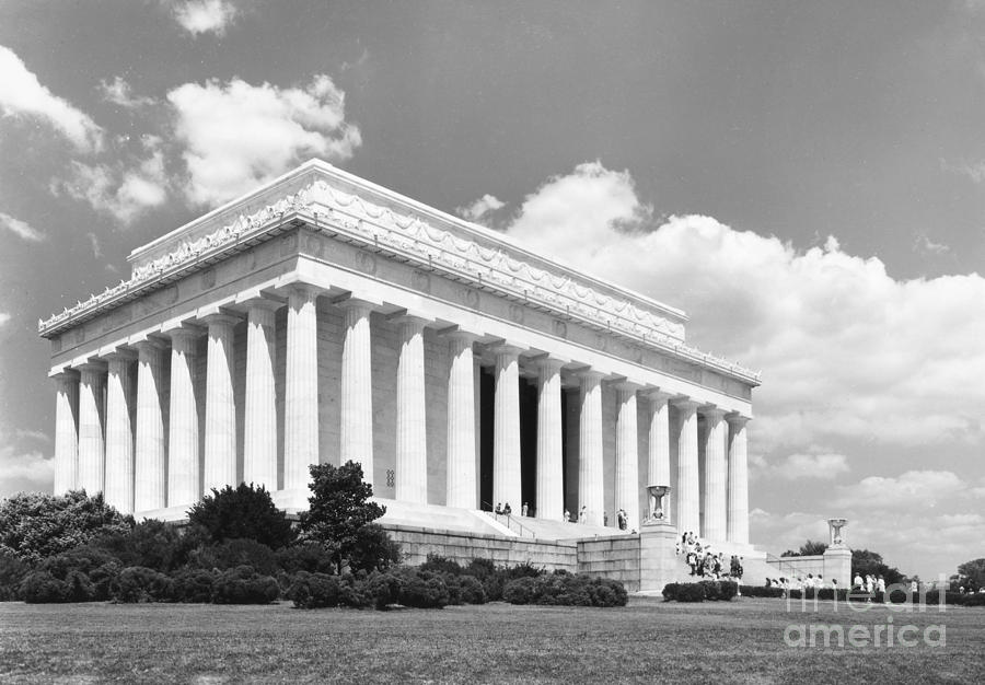 Lincoln Memorial, 1976 Photograph by Granger