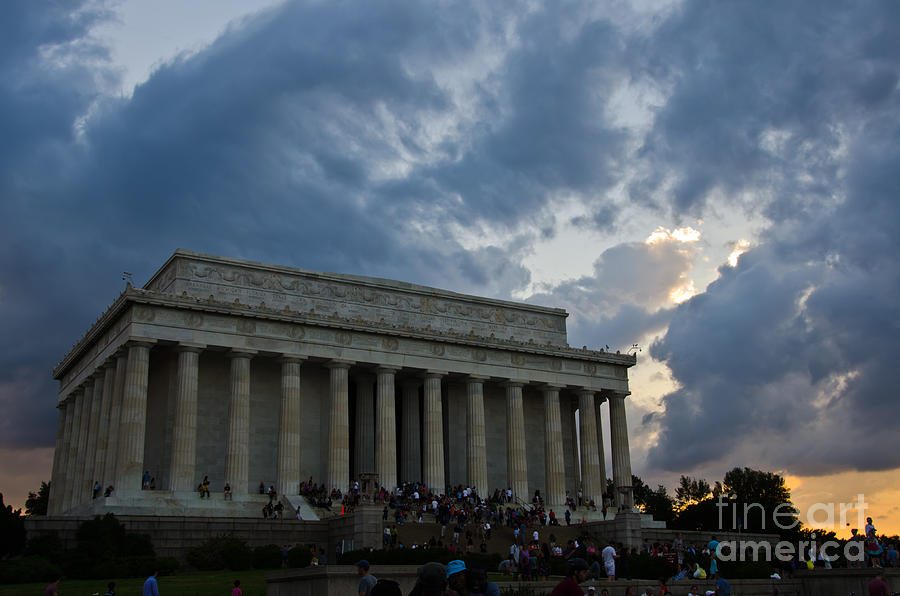Lincoln Memorial Photograph - Lincoln Memorial at Sunset by Alysha Thompson