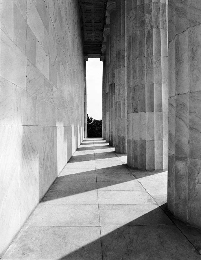 Lincolns Columns Photograph by Jan W Faul