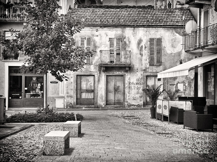 Black And White Photograph - Little Italian corner by Silvia Ganora
