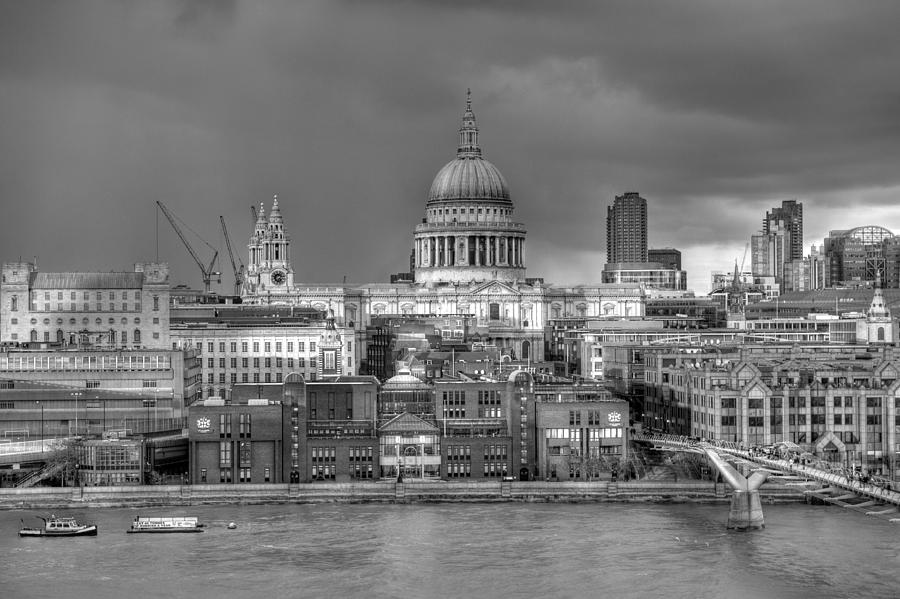London cityscape Photograph by Gary Eason