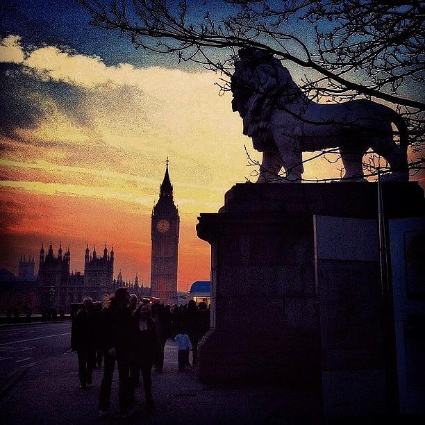 London Photograph - #london #england #lion #sculpture by Silvestrs Usins