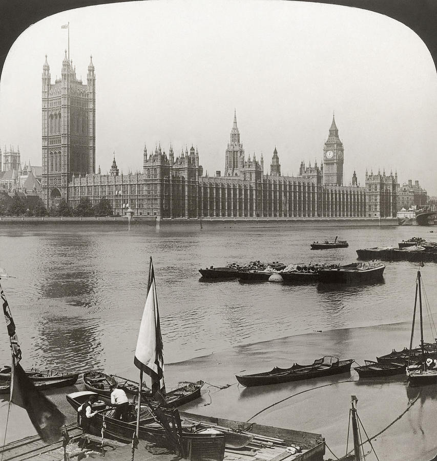 London: Parliament House Photograph by Granger