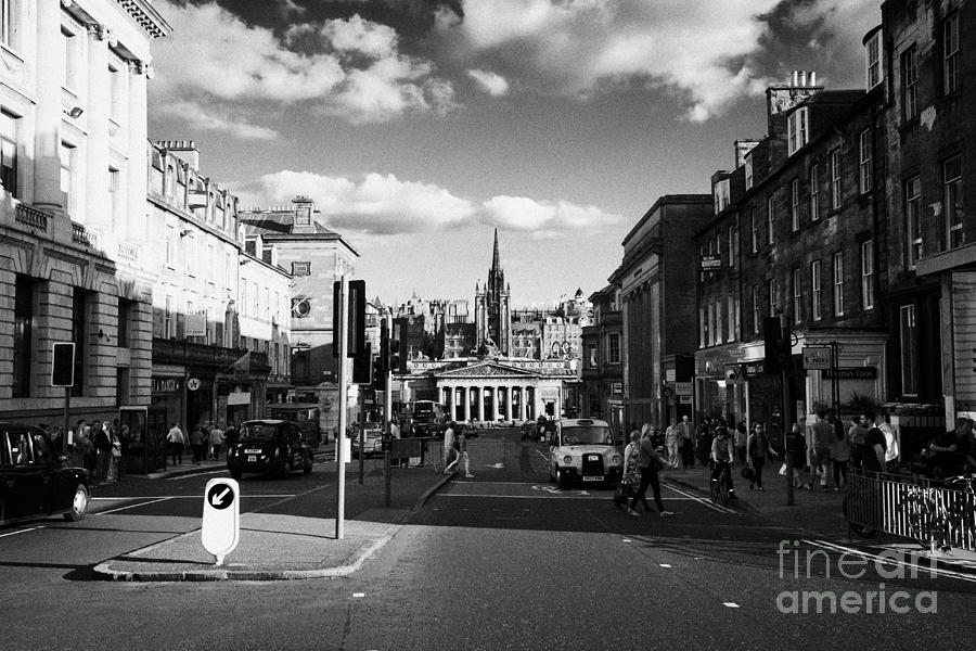 Looking Down Hanover Street From George Street New Town To The Old Town ...