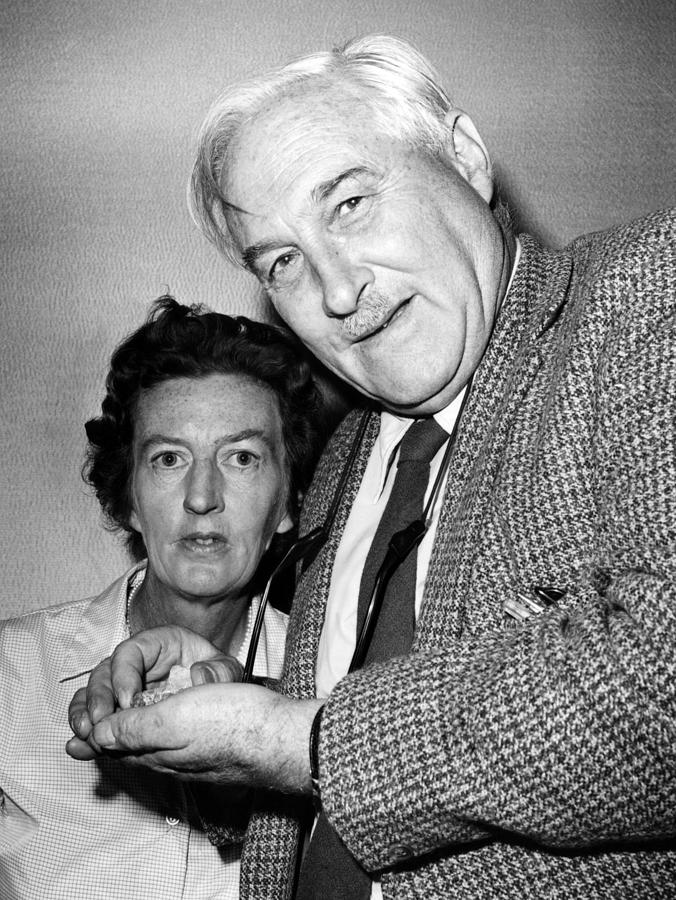 Louis Leakey 1903-1972, And Mary Photograph by Everett - Pixels