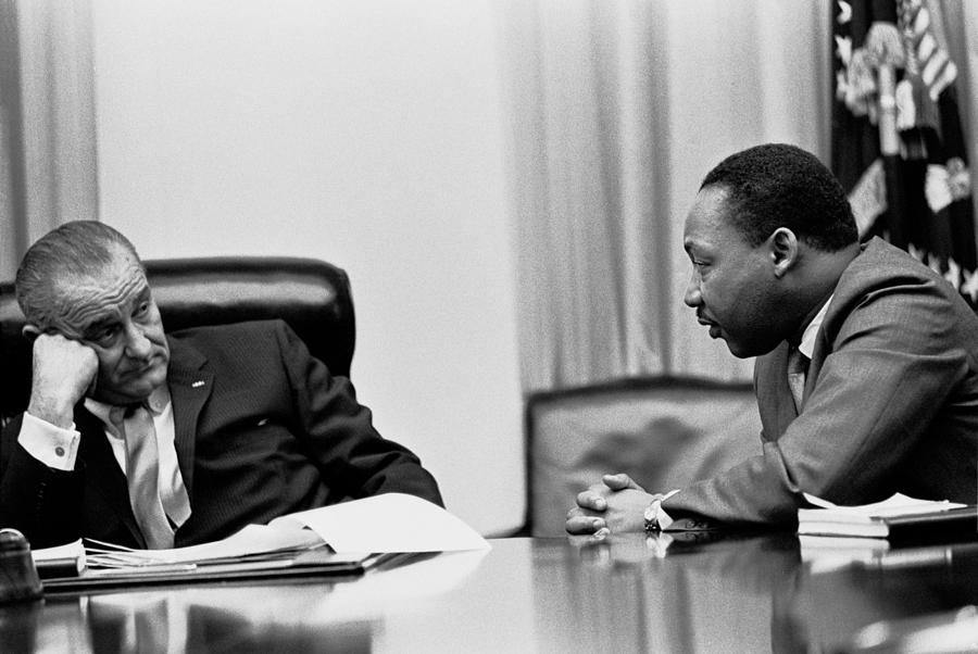 Lyndon Johnson Listening To Martin Photograph by Everett