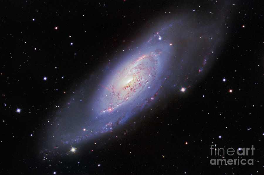 M 106 галактика. Спиральная Галактика Мессье 106. Virgo a Galaxy.