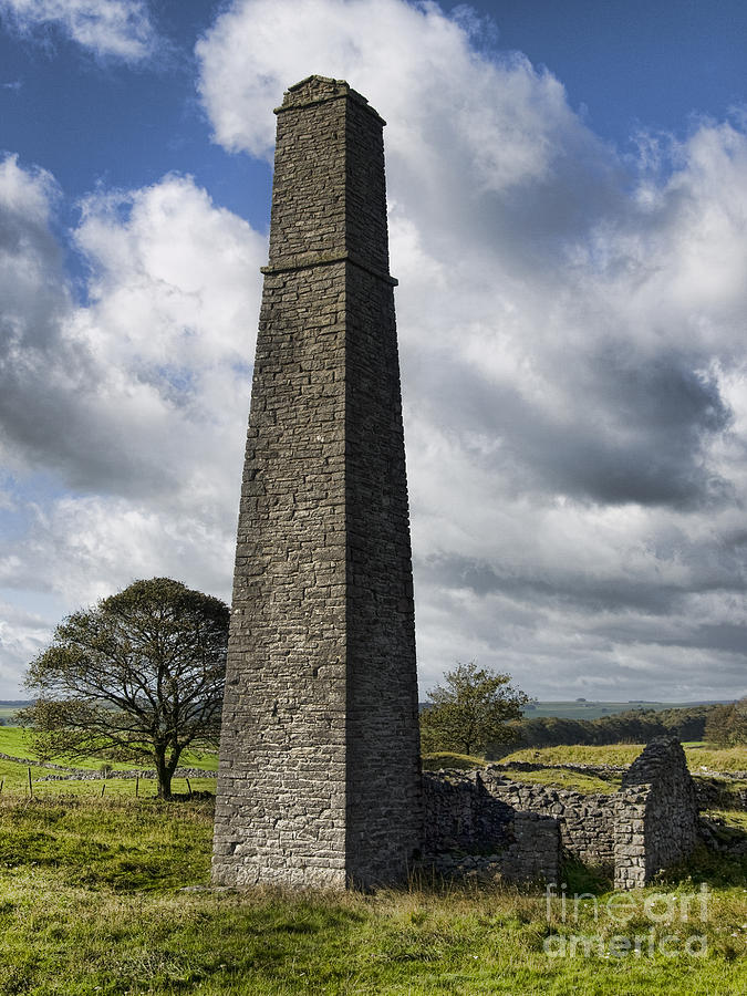 Magpie mine chimney Photograph by Steev Stamford