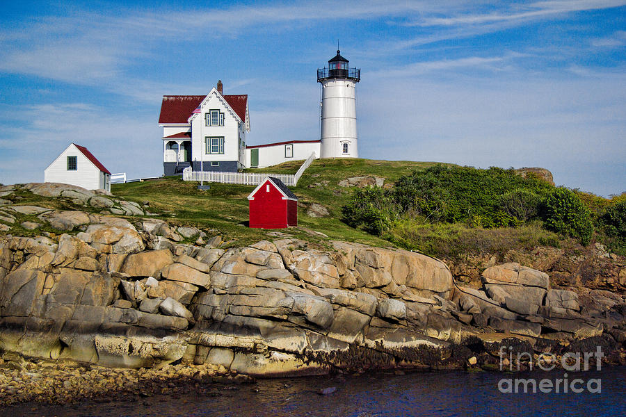 Maine Lighthouse Photograph by Tom McGuinness - Fine Art America