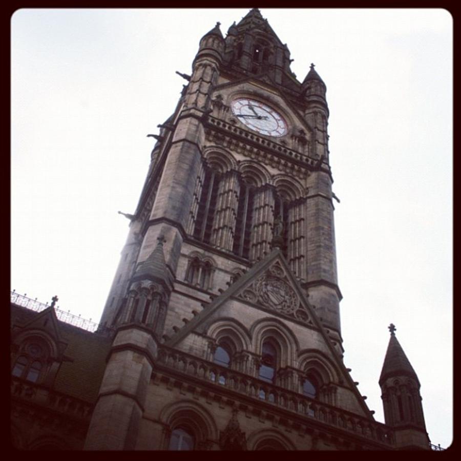 Manchesters Beautiful Town Hall Photograph by Chris Jones