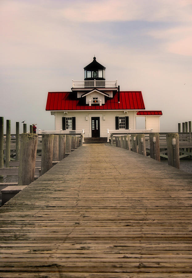 Lighthouse Photograph - Manteo Lighthouse by Cindy Haggerty