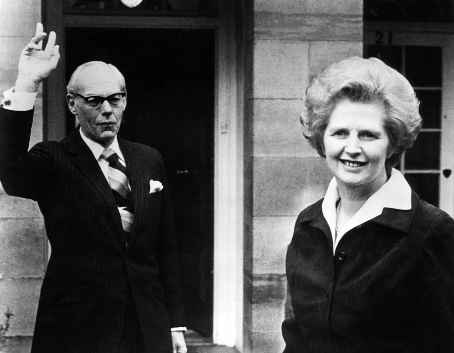 20th Century Photograph - Margaret Thatcher Right by Everett